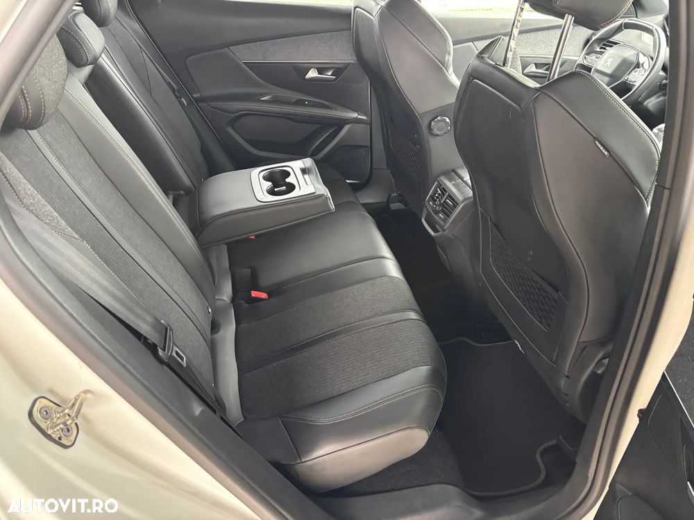 Peugeot 3008 1.5 BlueHDI S&S GT-Line - 36