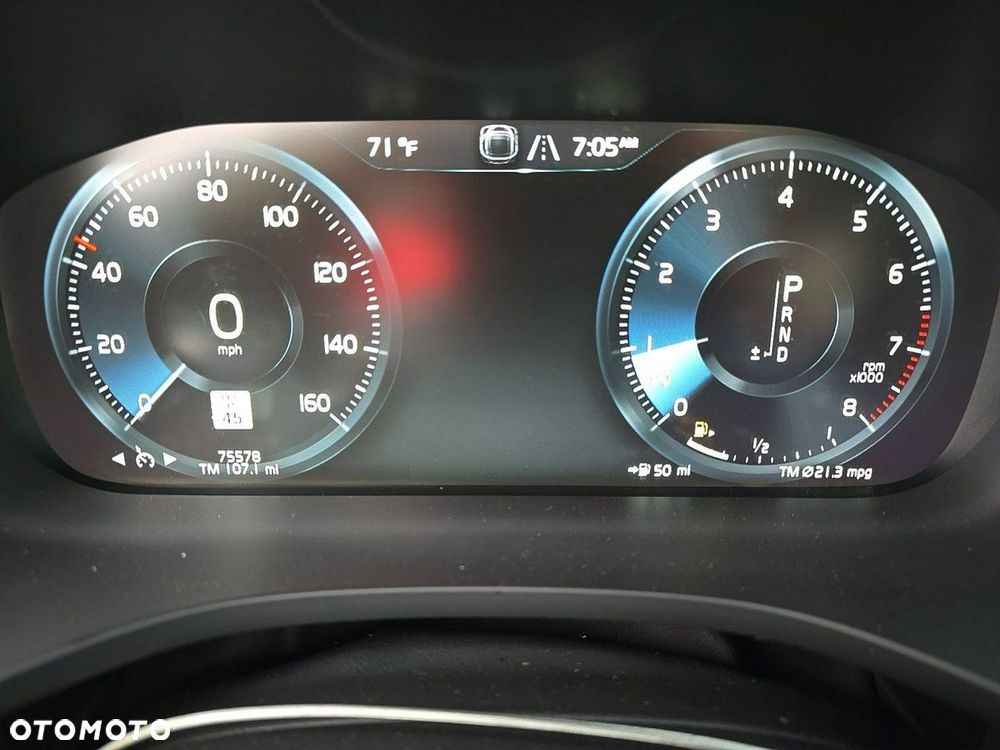 Volvo XC 60 T5 AWD R-Design - 10