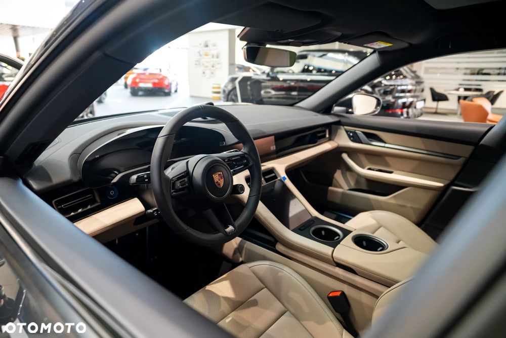 Porsche Taycan 105kWh 4 Cross Turismo - 25