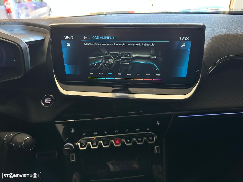 Peugeot 2008 PureTech 130 EAT8 GT Pack - 26