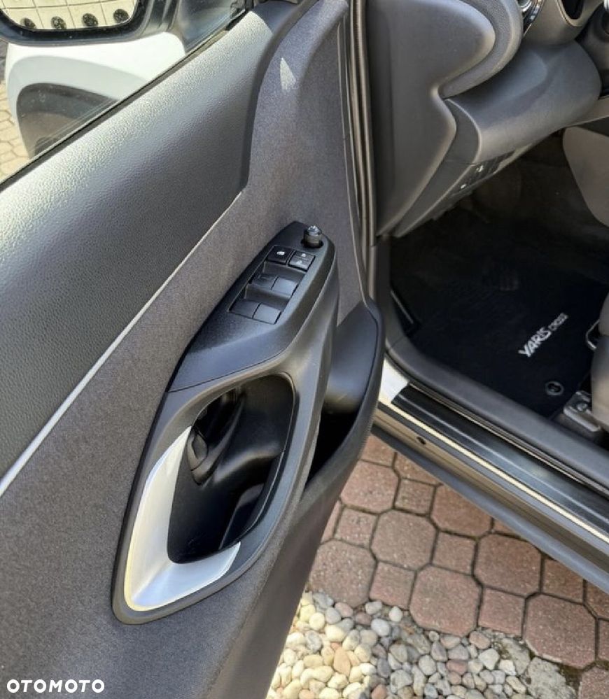 Toyota Yaris Cross 1.5 Comfort CVT - 12