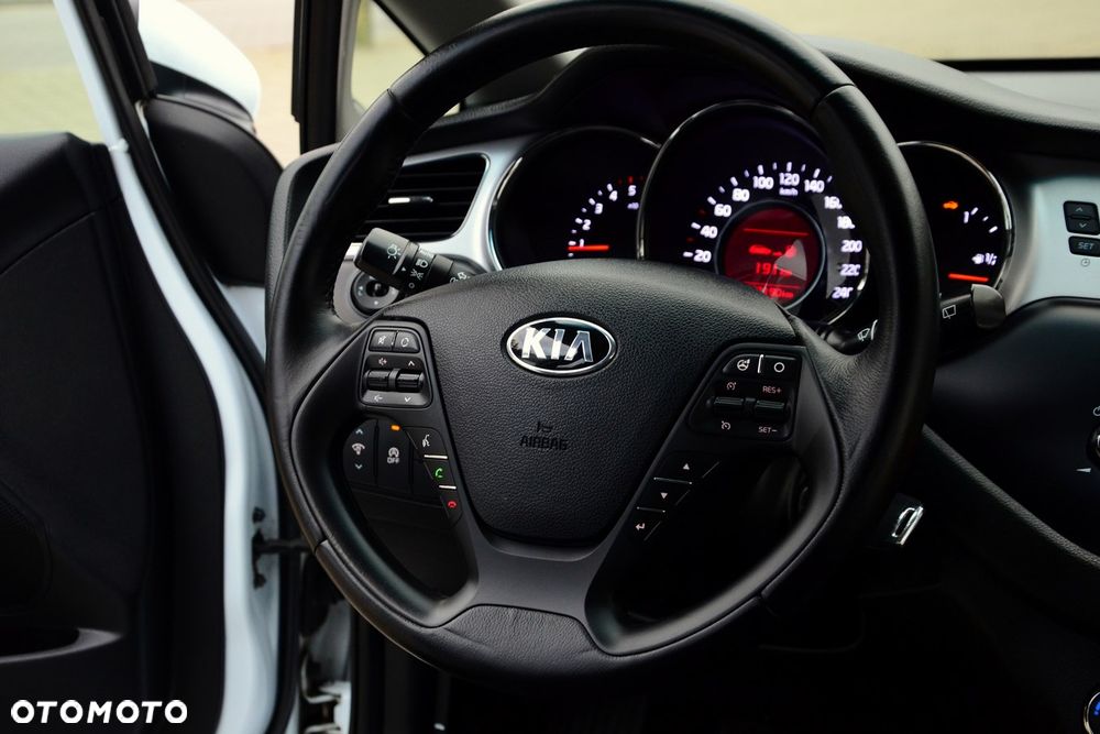 Kia Ceed - 26