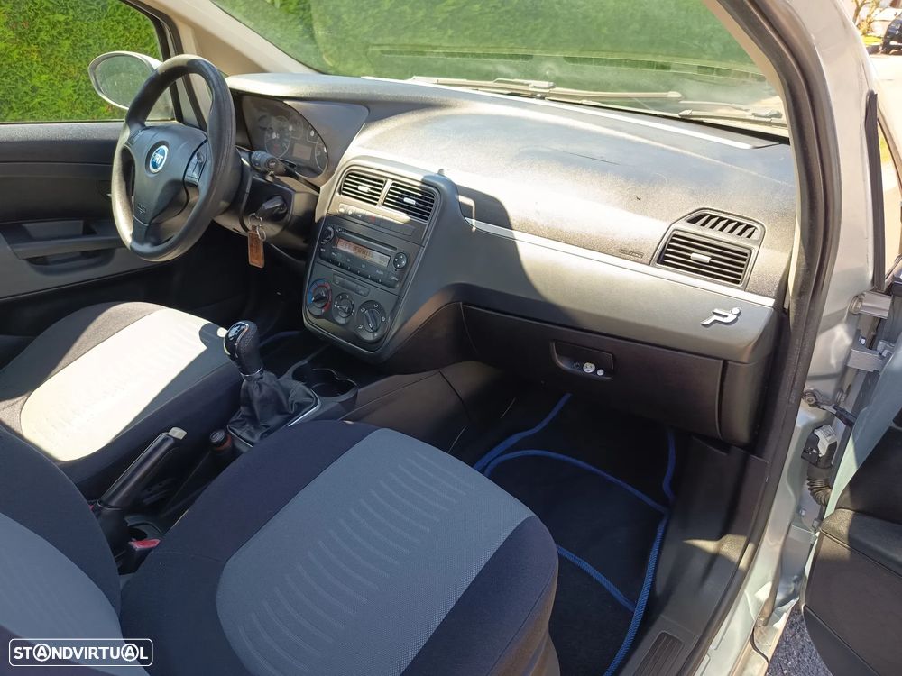 Fiat Grande Punto - 12