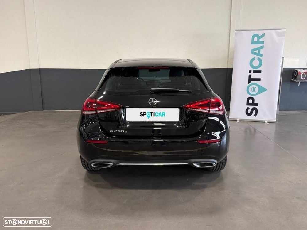Mercedes-Benz A 250 e — fotografia 5