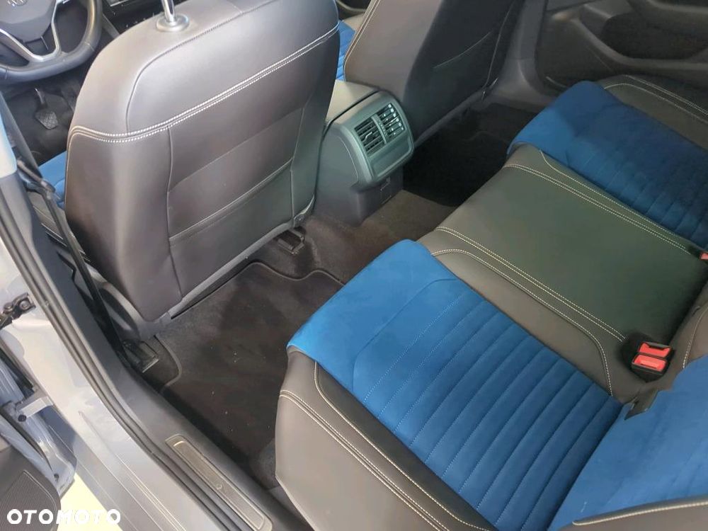 Volkswagen Passat Variant 2.0 TDI EVO Elegance - 16