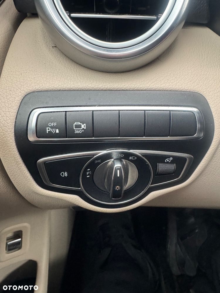 Mercedes-Benz GLC 300 4Matic 9G-TRONIC - 13