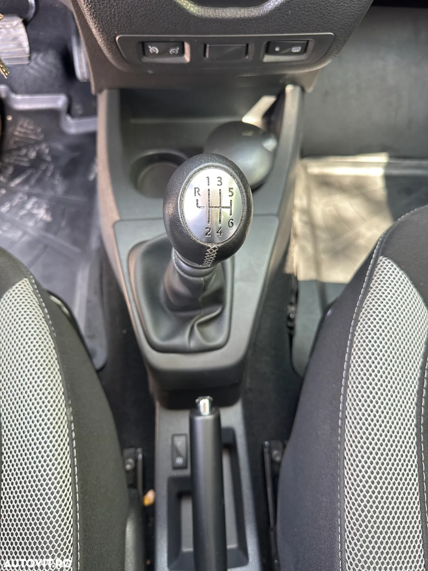 Dacia Lodgy 1.5 Blue dCi Stepway - 12
