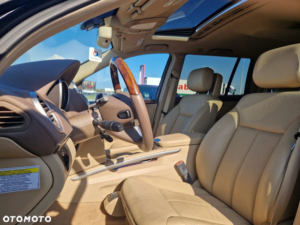 Mercedes-Benz GL 500 - 15