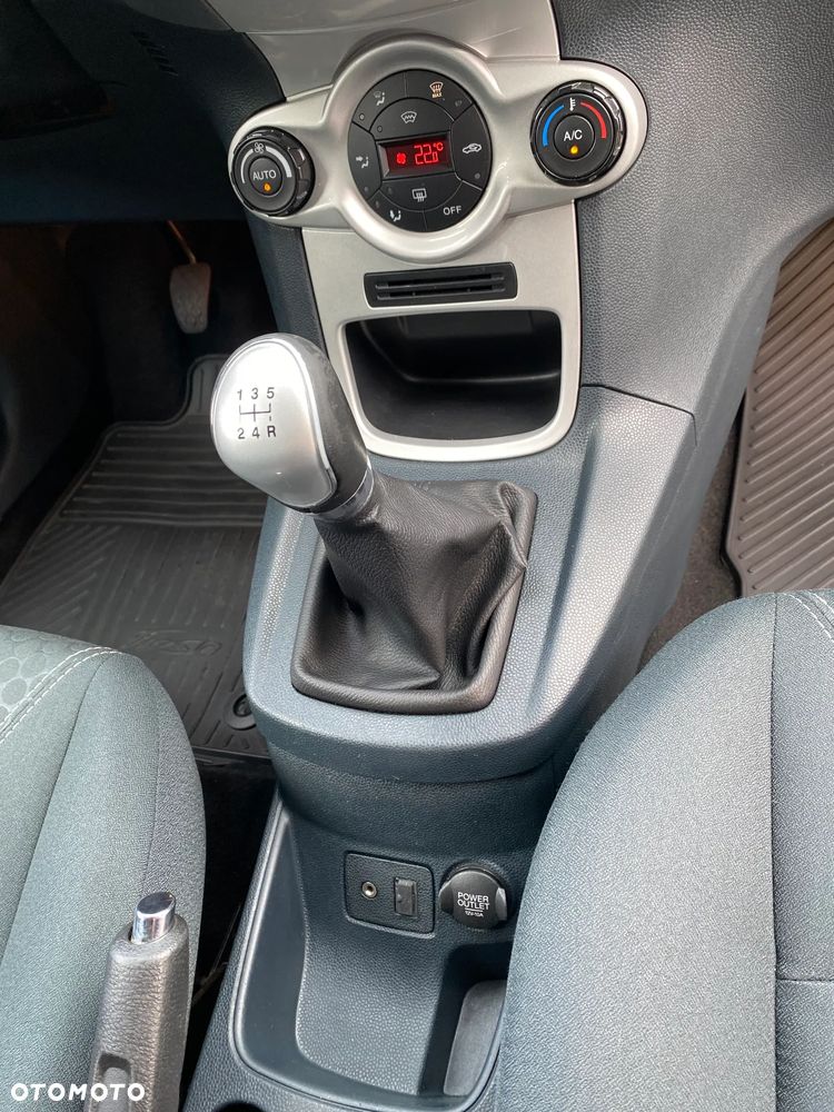 Ford Fiesta 1.25 Titanium - 39
