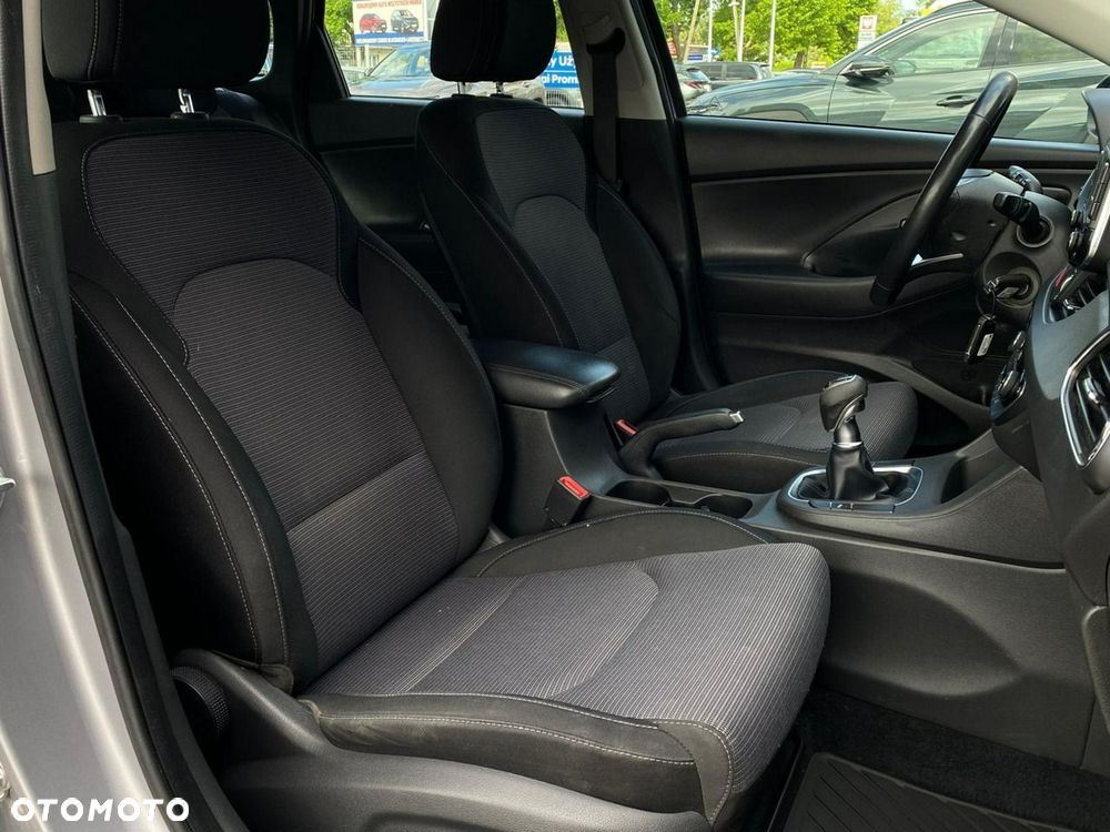 Hyundai i30 1.5 DPI Modern - 28