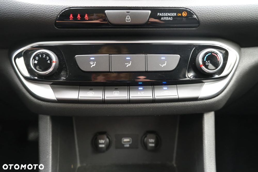 Hyundai i30 1.5 DPI Modern - 13