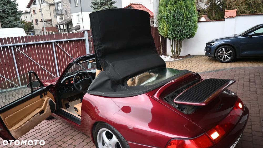 Porsche 911 Carrera - 18