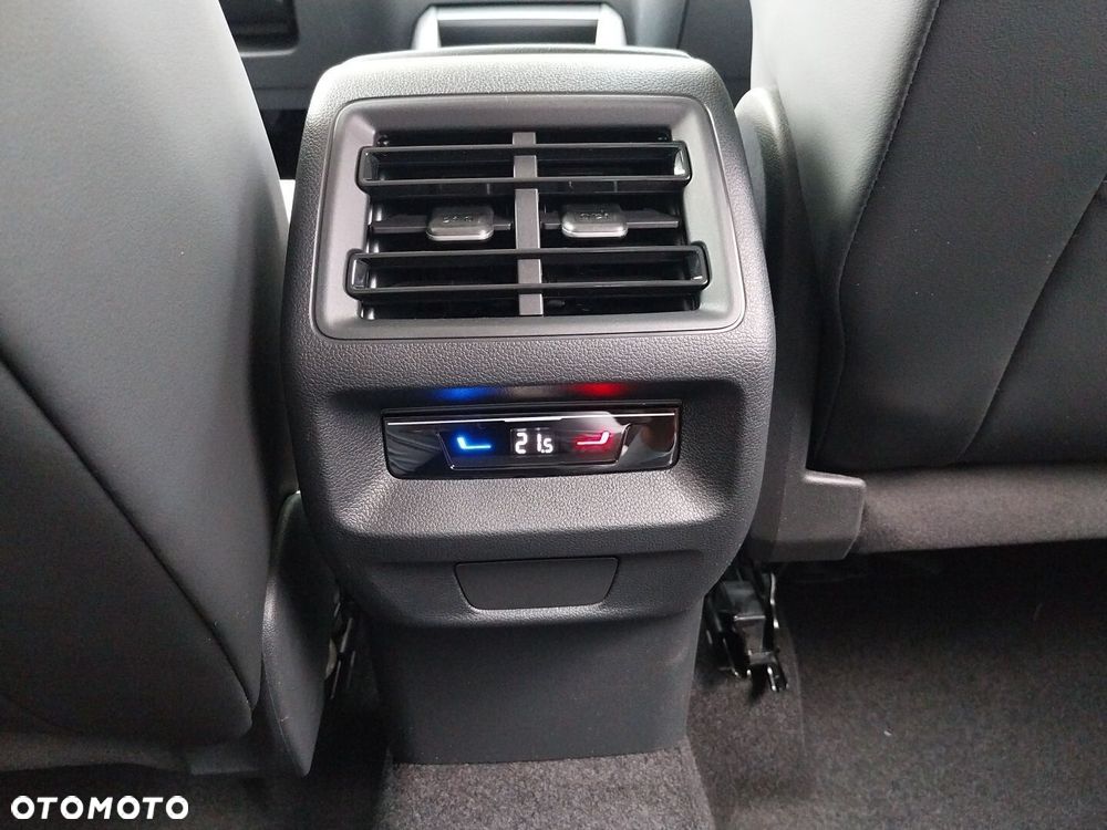 Volkswagen Tiguan - 26
