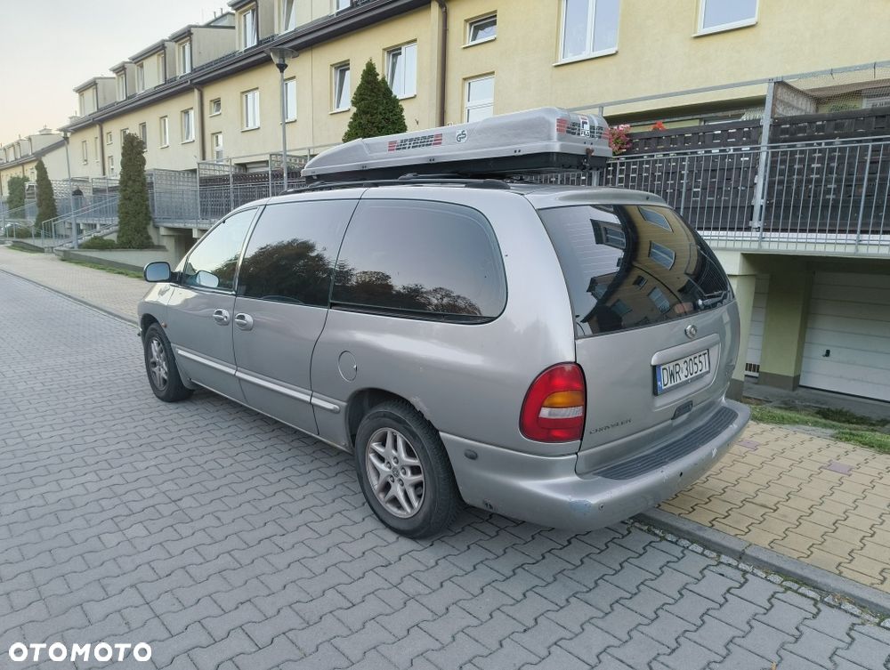 Chrysler Grand Voyager 1999 photo 3