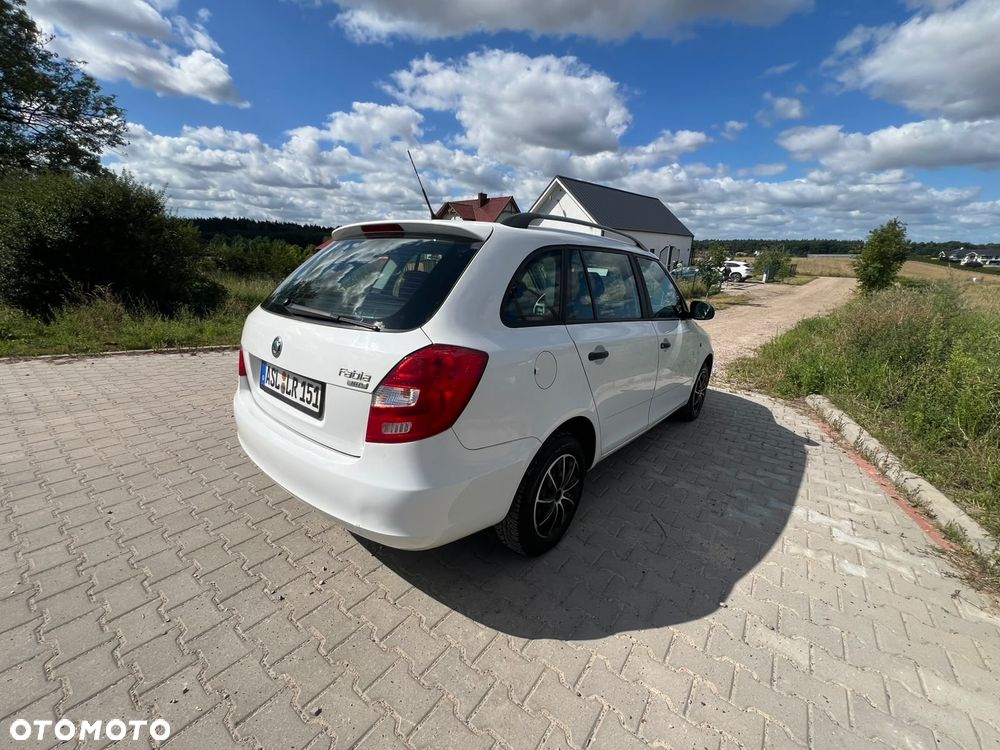 Skoda Fabia - 10