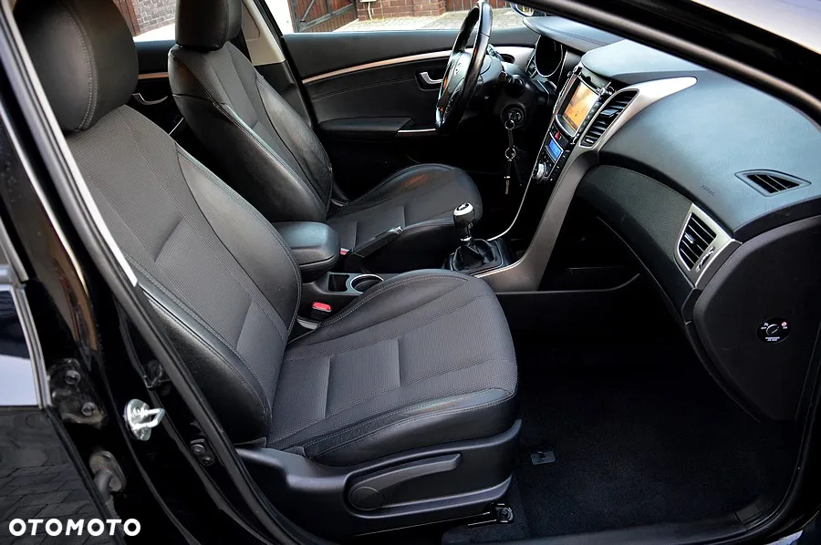 Hyundai i30 i30cw 1.4 Fifa World Cup Edition - 22
