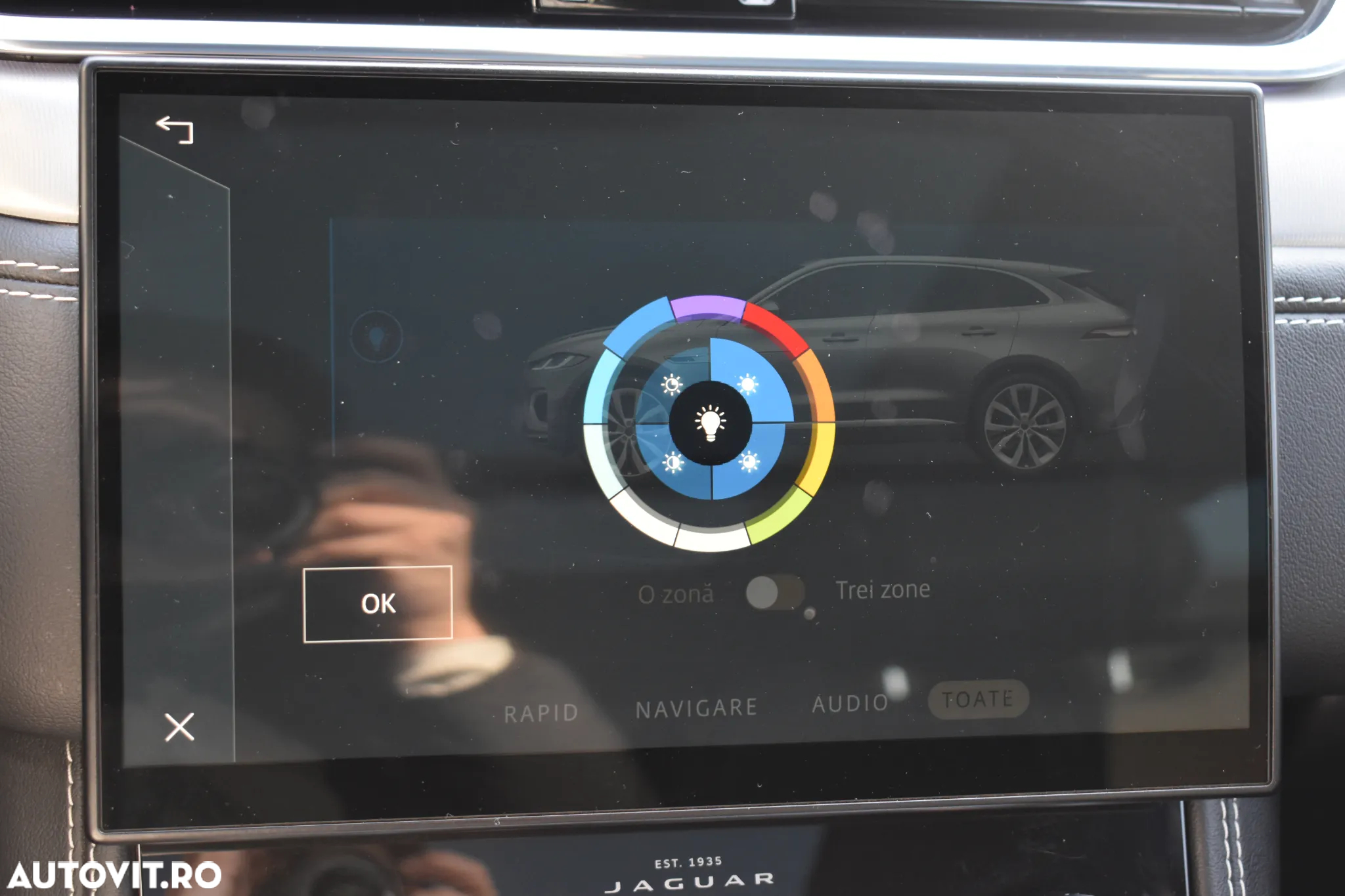 Jaguar F-Pace P400e AWD R-Dynamic SE - 30