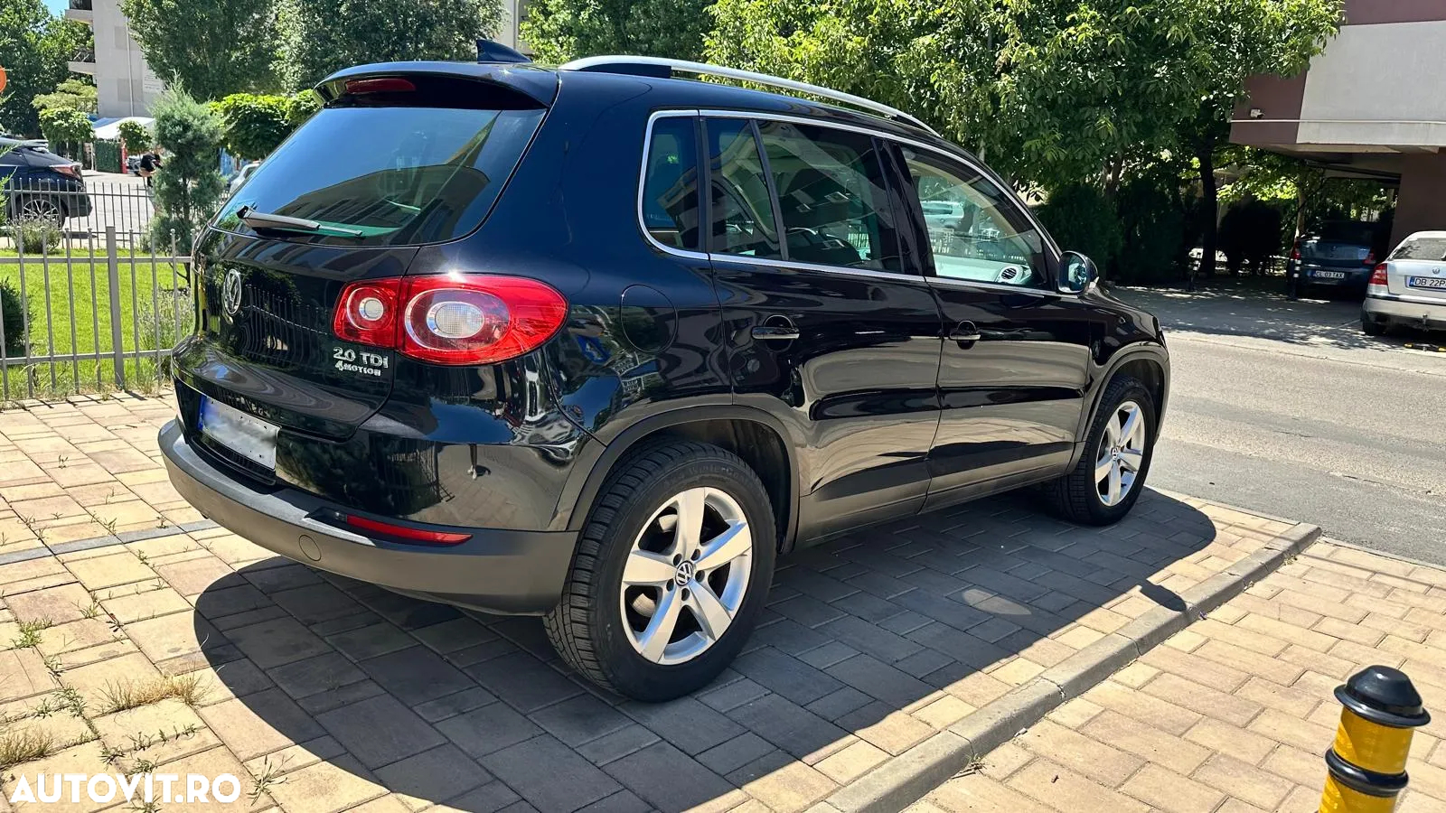 Volkswagen Tiguan 2.0 TDI 4Motion DSG Sport & Style - 3