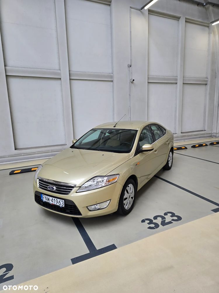 Ford Mondeo 2.0 Ghia - 1