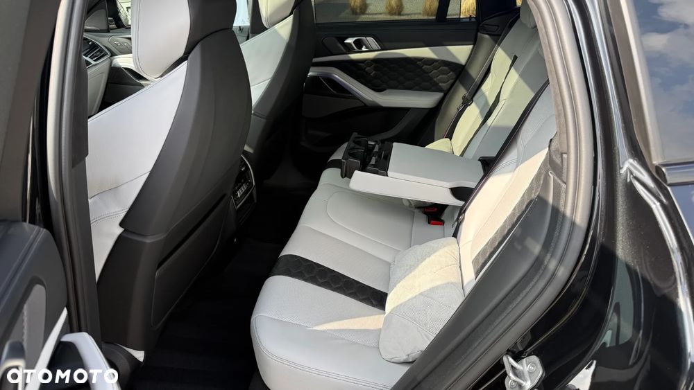 BMW X6M - 10