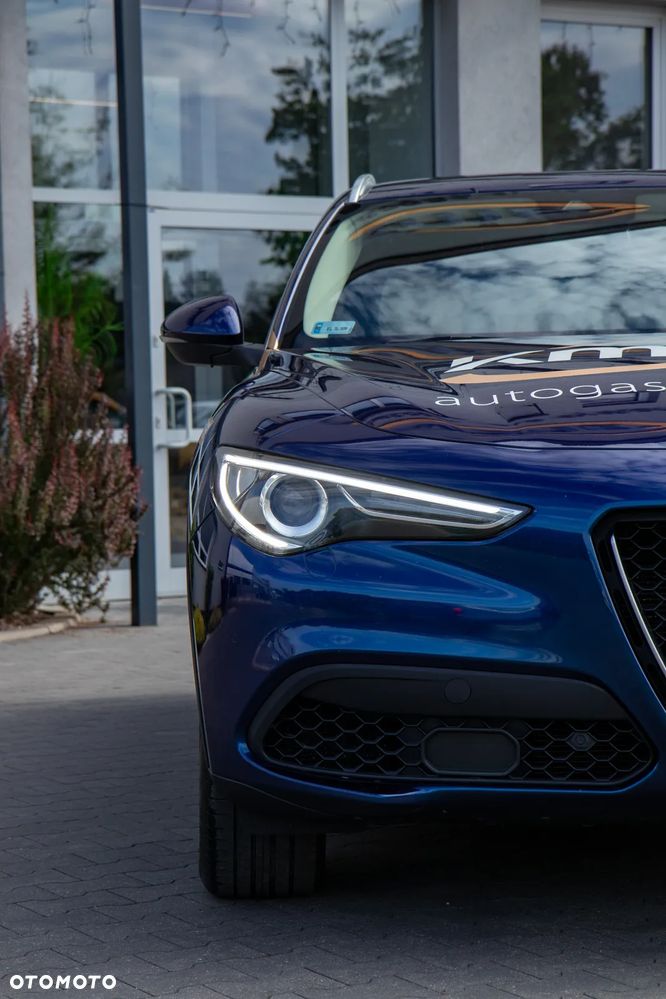 Alfa Romeo Stelvio 2.0 Turbo Executive Q4 - 15