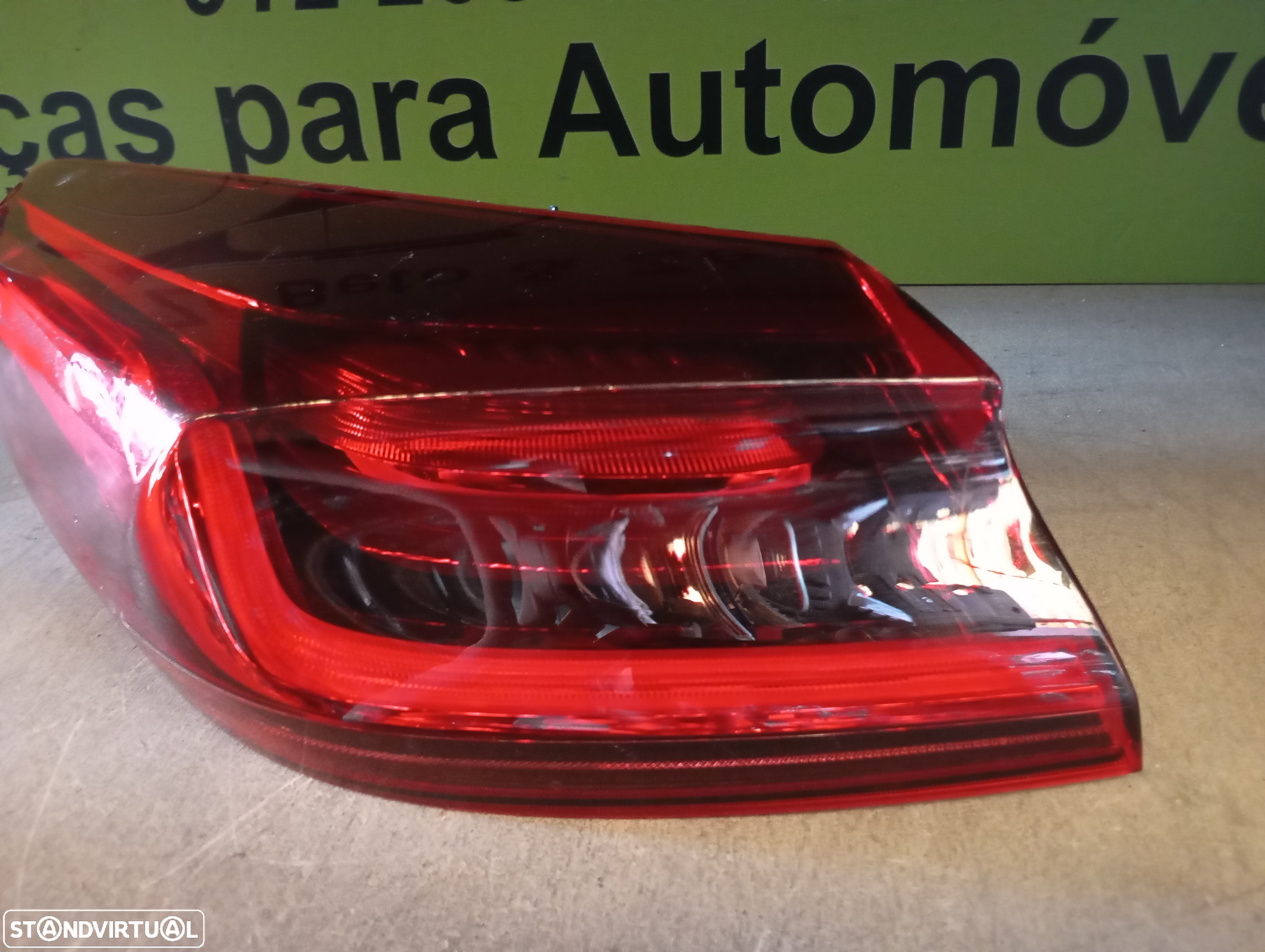 KIA XCEED FAROLIM ESQUERDO - FT364 - 2