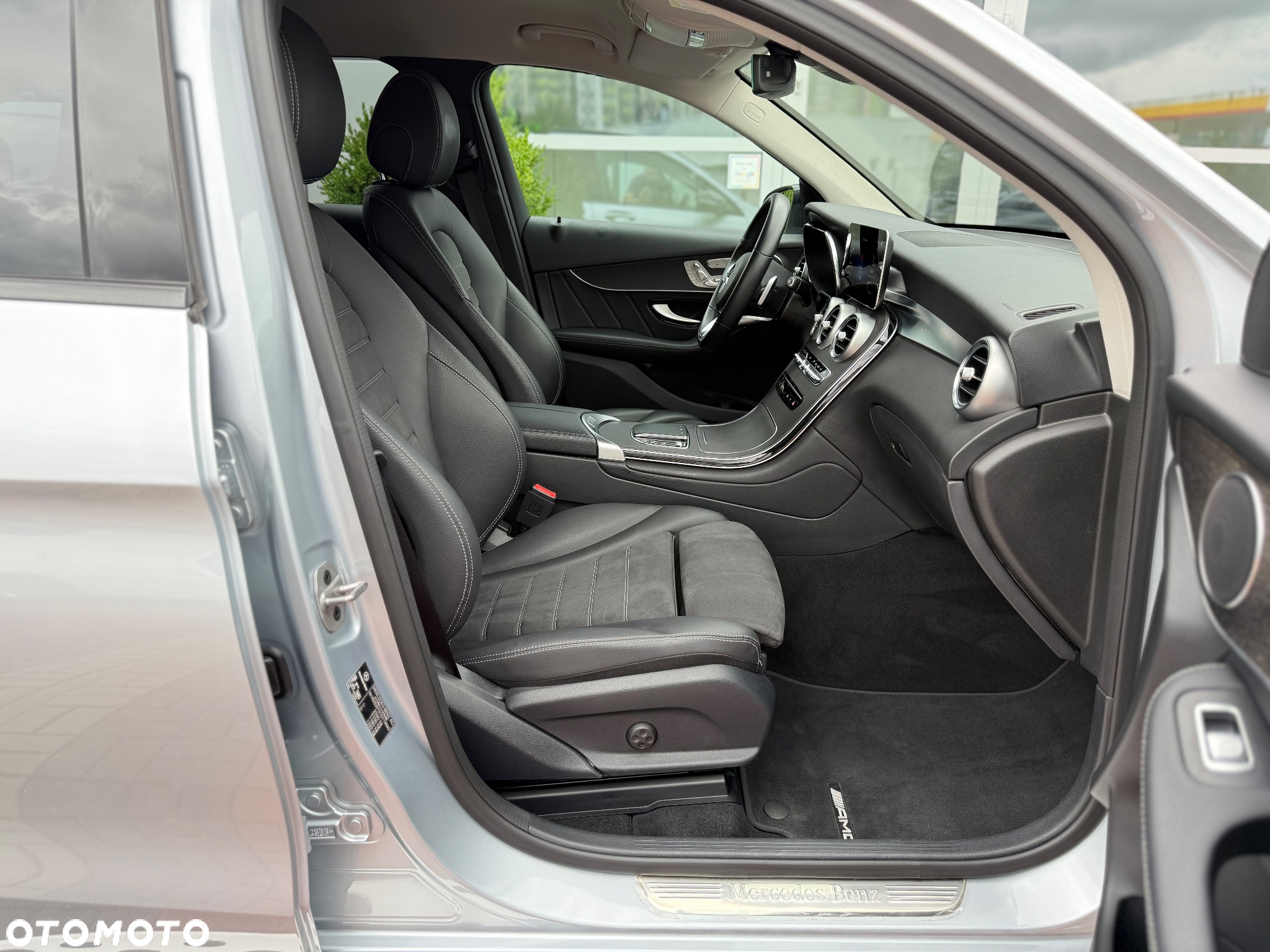 Mercedes-Benz GLC 220 d 4Matic 9G-TRONIC AMG Line Plus - 9