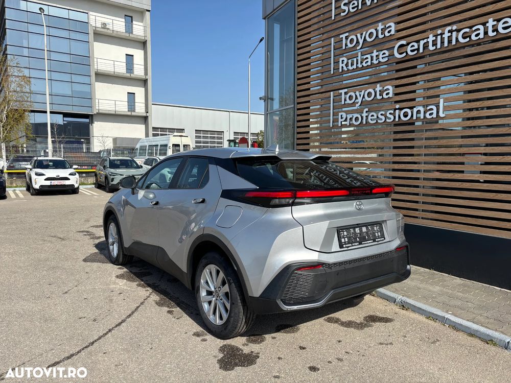 Toyota C-HR - 8