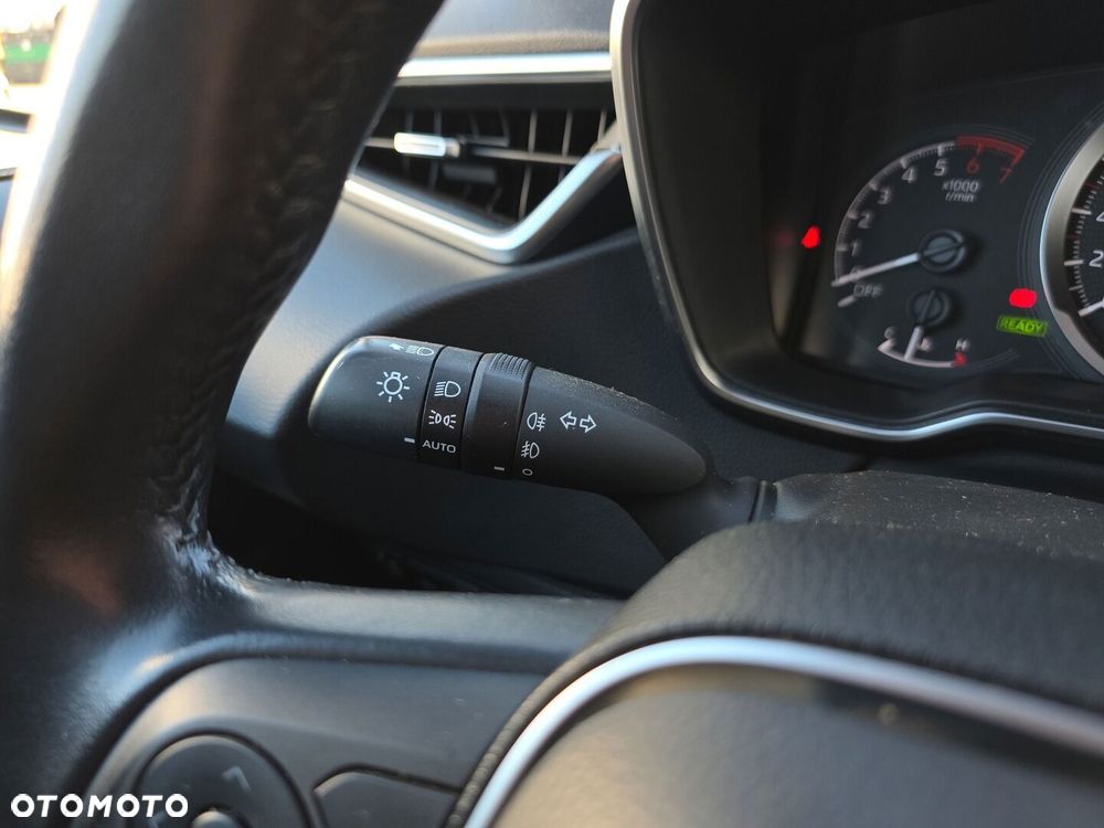 Toyota Corolla 1.8 Hybrid Comfort - 17