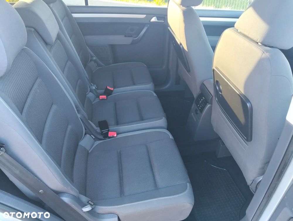 Volkswagen Touran 1.6 - 7