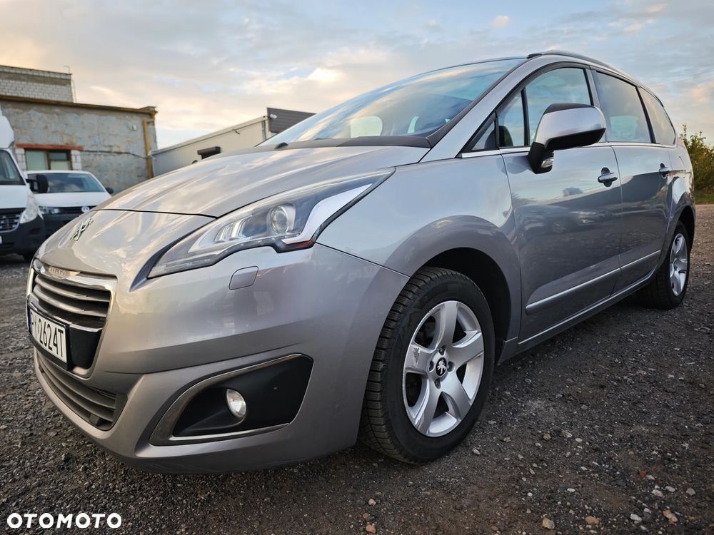 Peugeot 5008