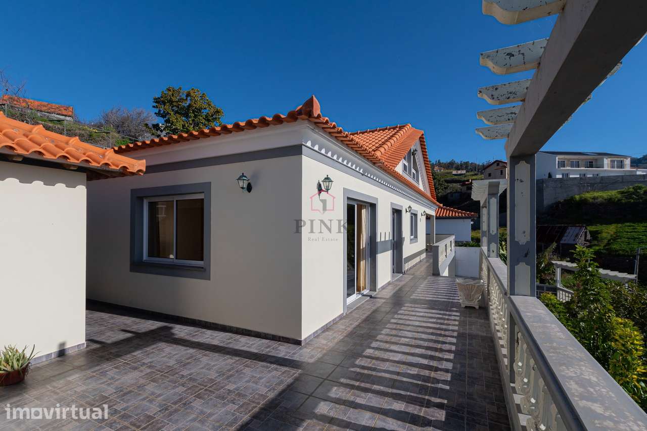 Calheta | T3 Vista Mar + Terreno - Grande imagem: 2/47