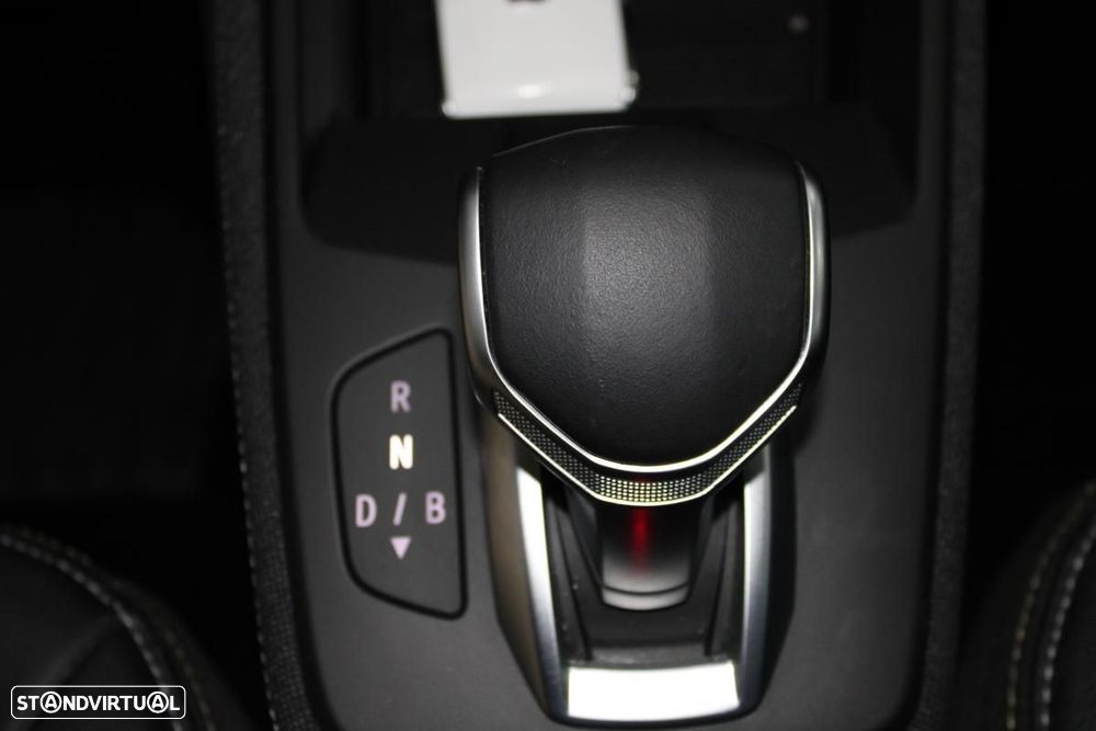 Renault Zoe (c/ Bateria) EV50 135hp Iconic - 20