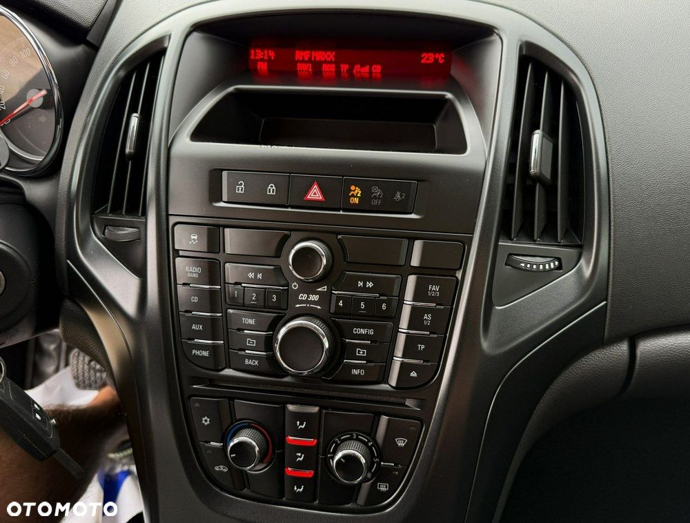 Opel Astra 1.4 Selection - 25