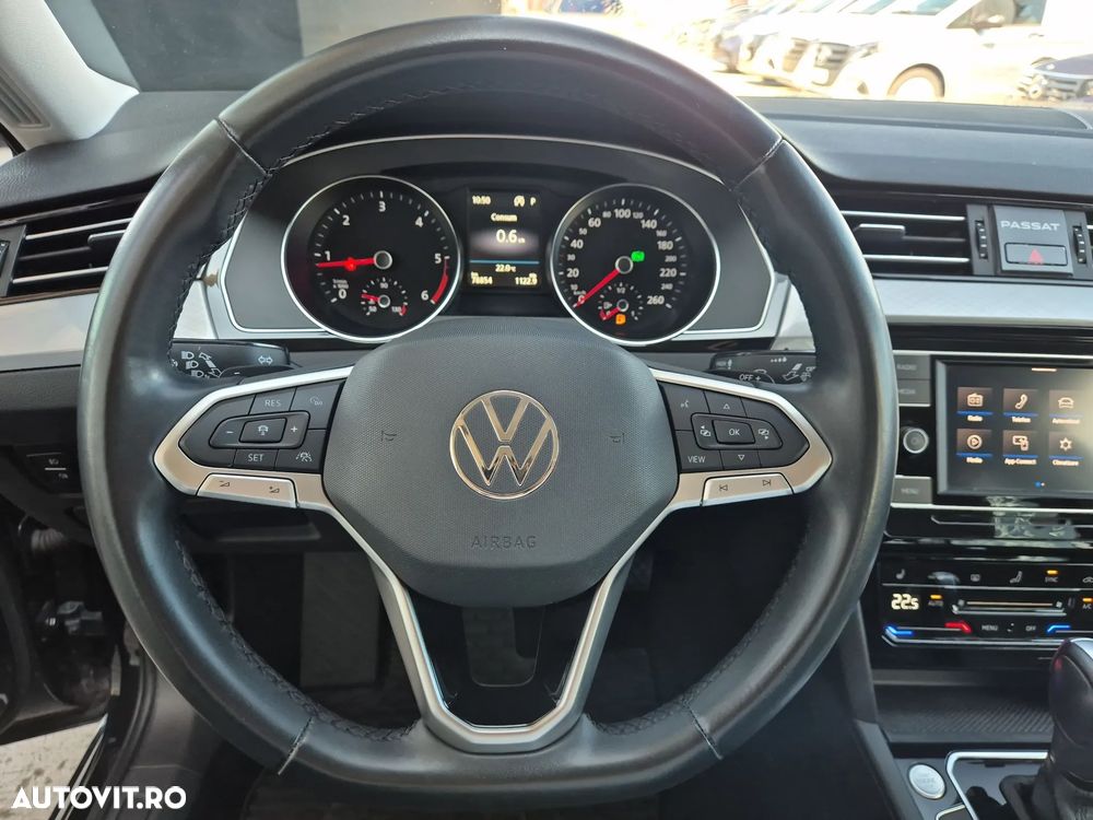 Volkswagen Passat 2.0 TDI DSG Advance - 13