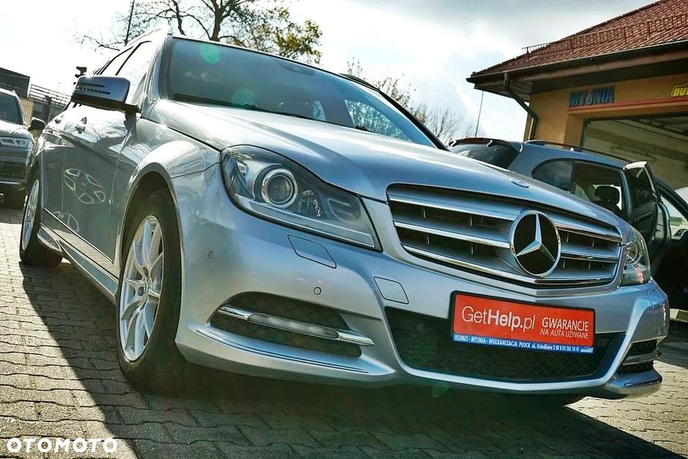 Mercedes-Benz Klasa C 200 CDI BlueEff Avantgarde - 2