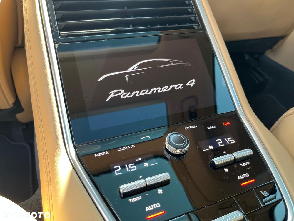 Porsche Panamera 4 E-Hybrid - 9