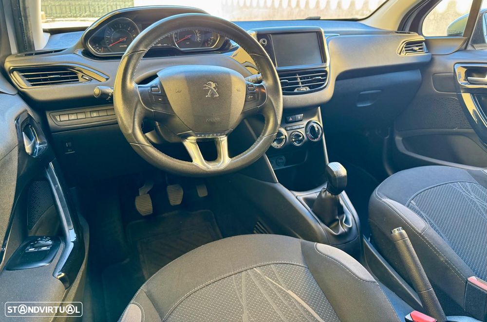 Peugeot 208 1.4 HDi Active - 8