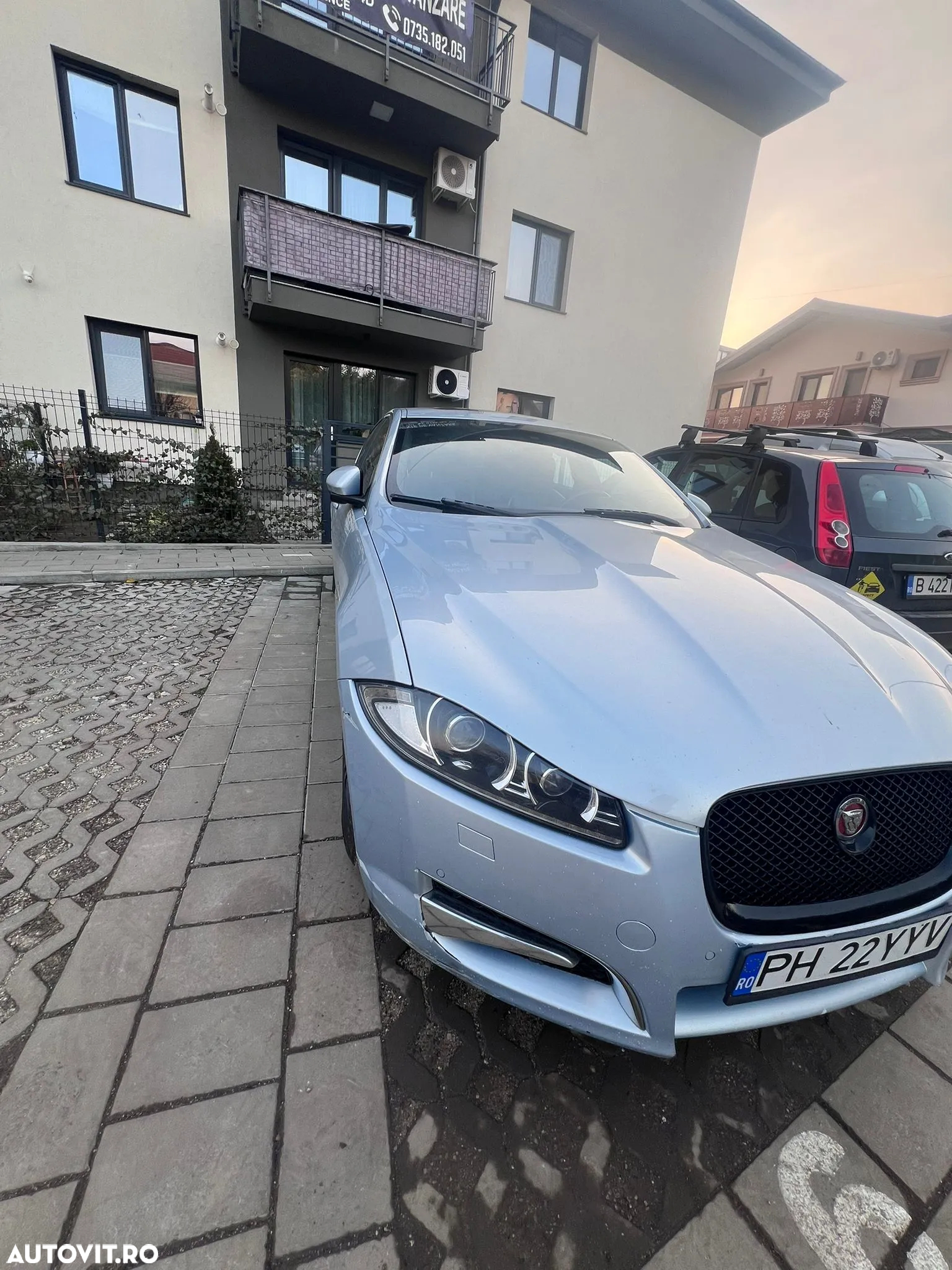 Jaguar XF - 5