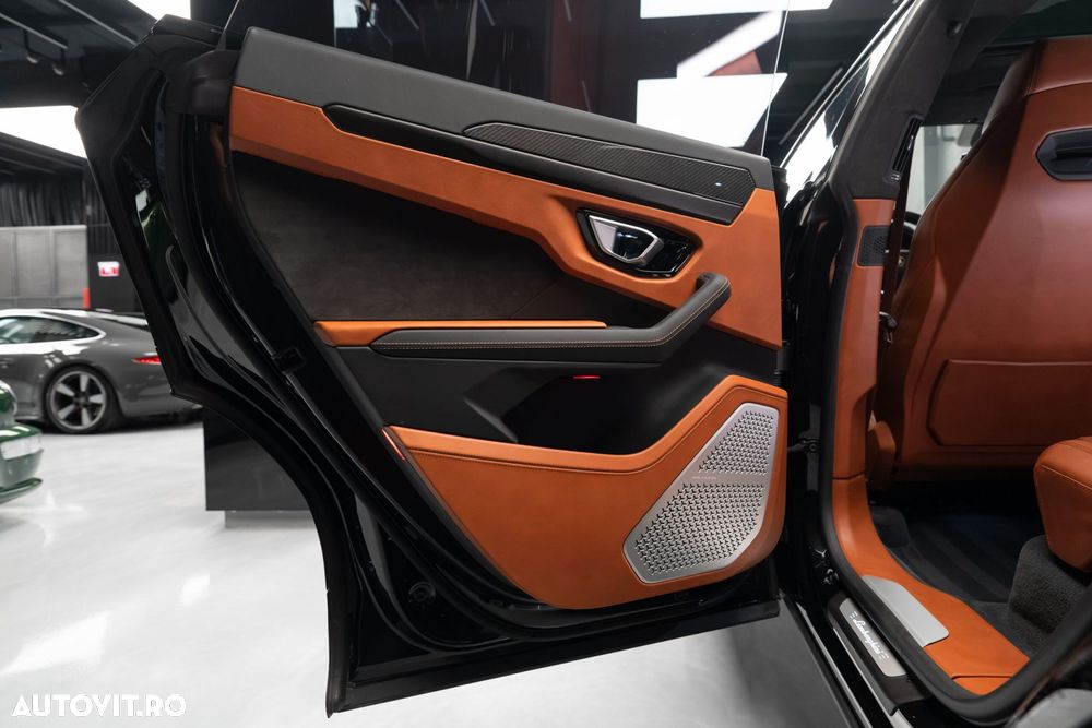 Lamborghini Urus - 28