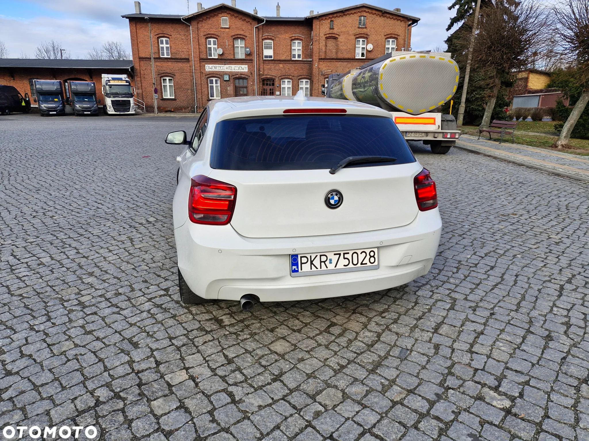 BMW Seria 1 118d Sport Line - 3