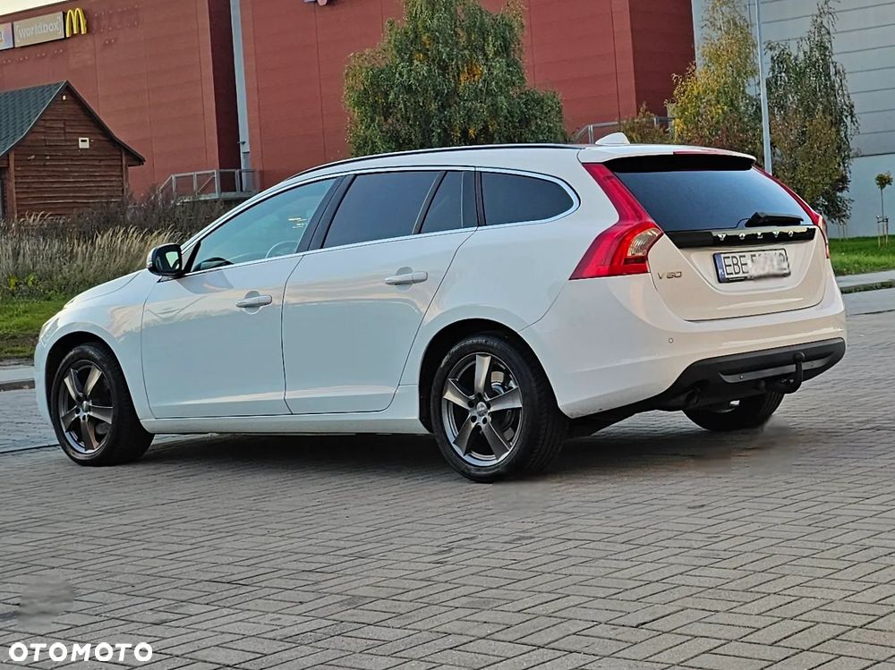 Volvo V60 D4 Momentum - 2