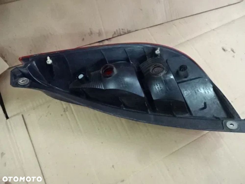 suzuki liana lampa tył lewa - 3