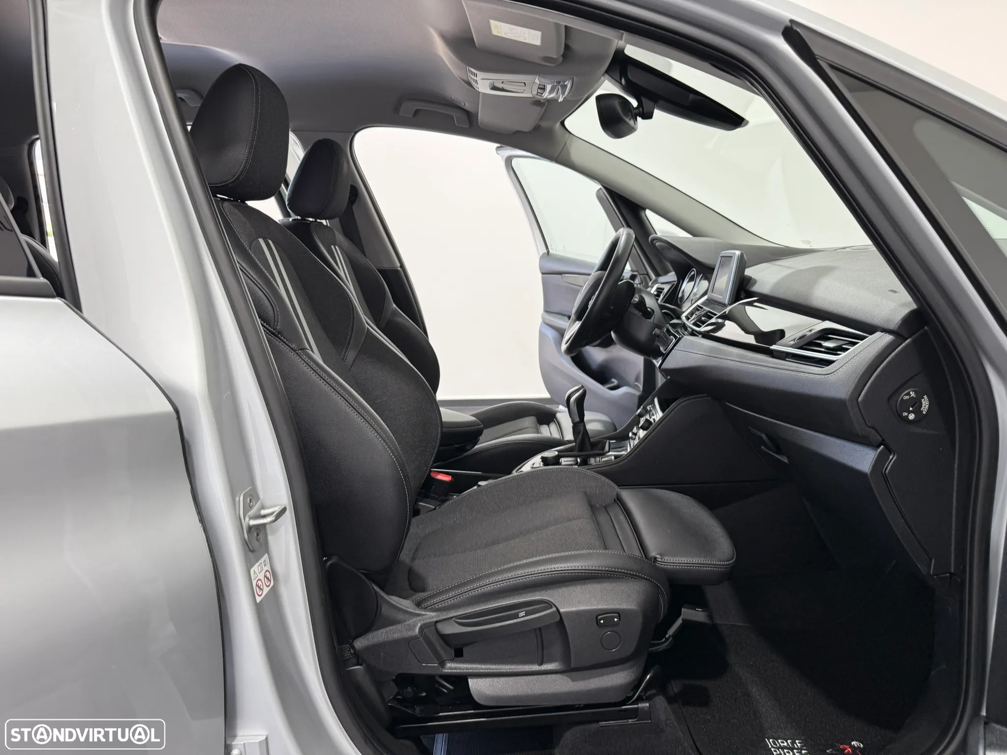 BMW 216 Gran Tourer d 7L Advantage - 32
