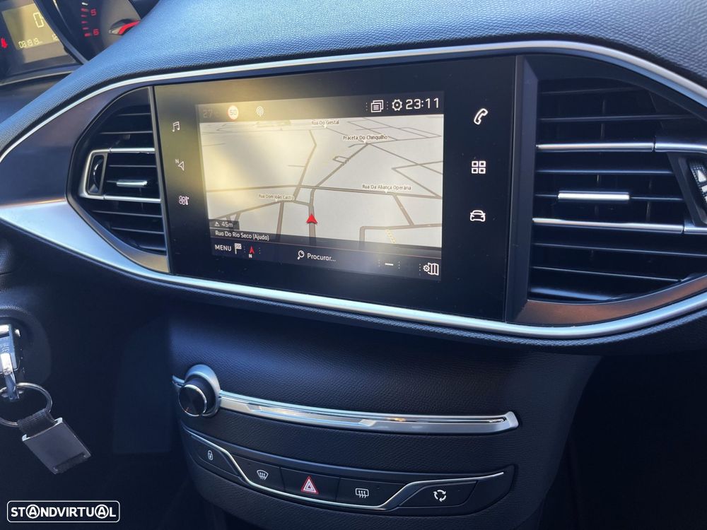 Peugeot 308 SW 1.5 BlueHDi Style - 21