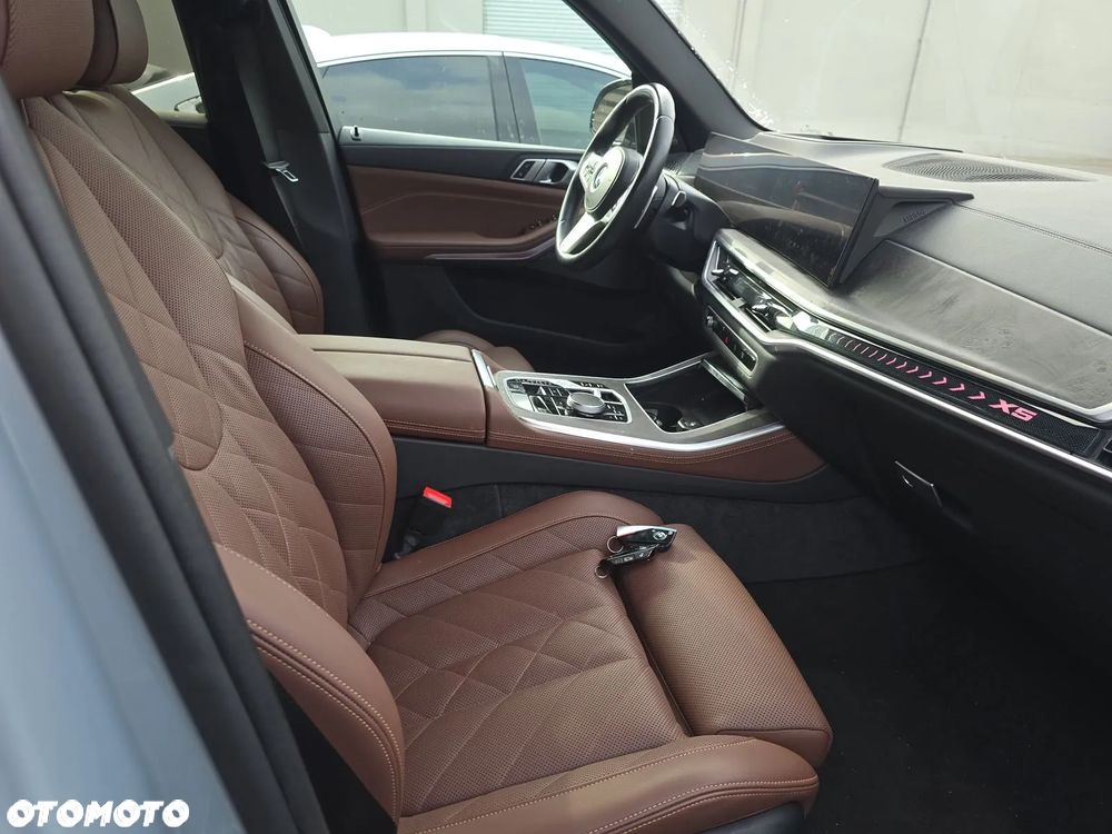 BMW X5 xDrive40i - 10