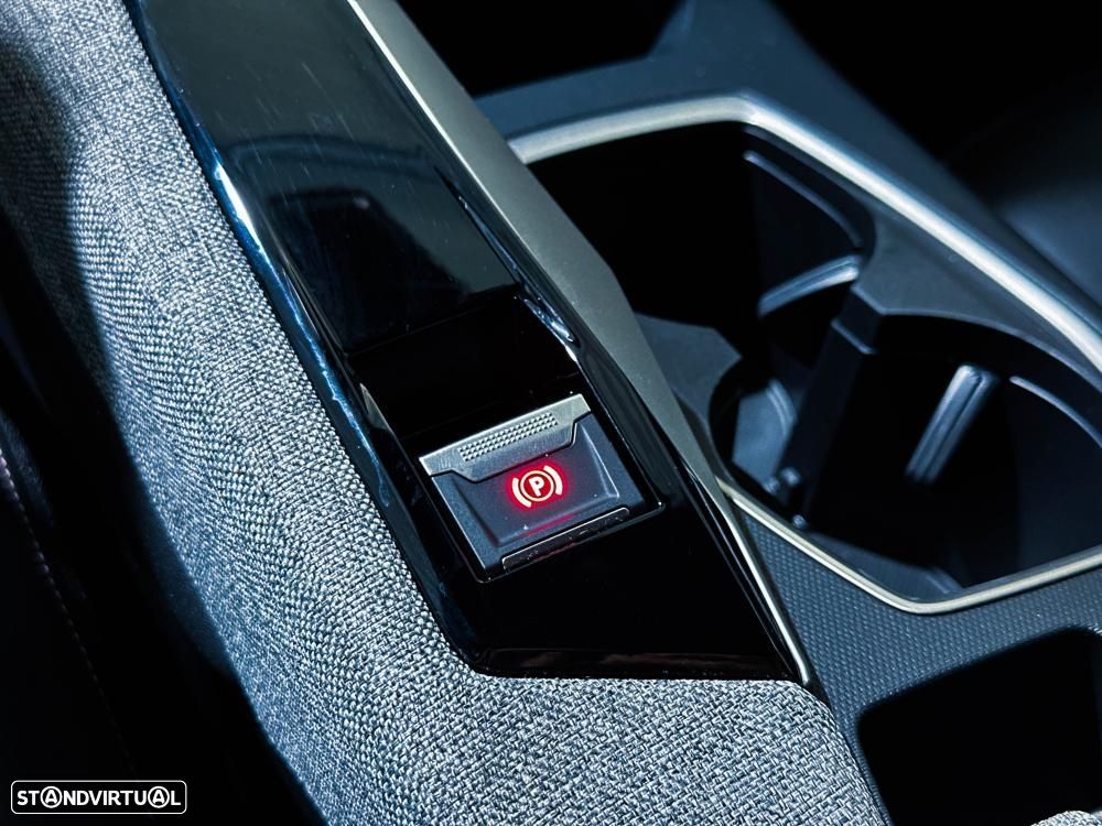 Peugeot 3008 1.2 Hybrid Allure e-DCS6 - 45