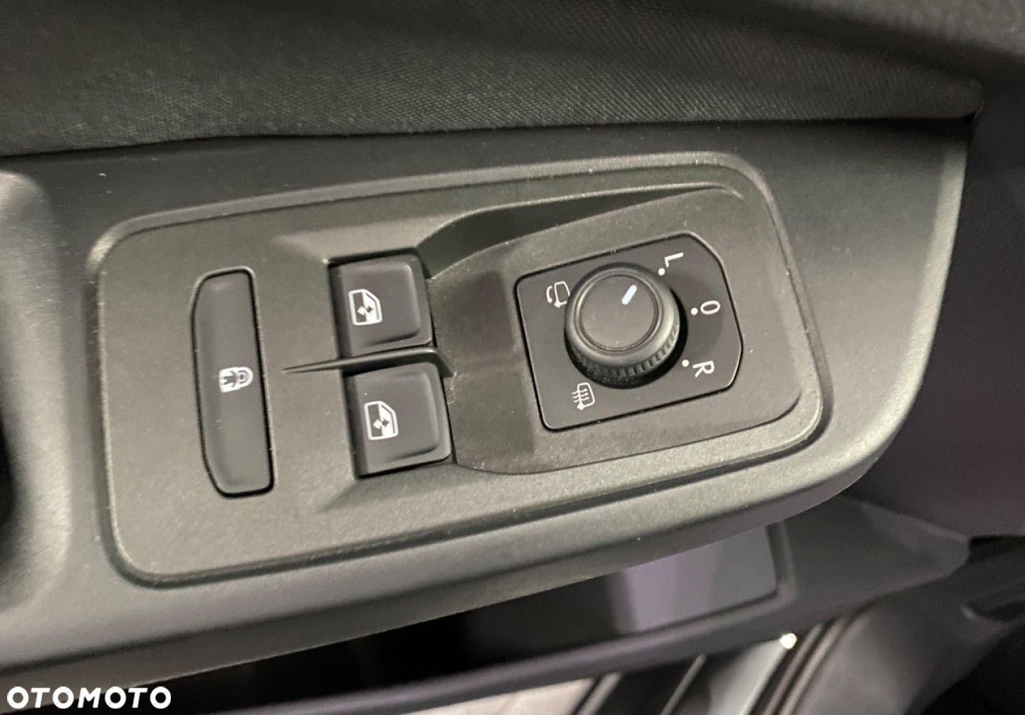 Ford Tourneo Connect - 12