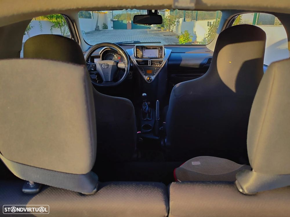 Toyota iQ 1.4 D-4D 2 NAVI+Bluetooth - 3