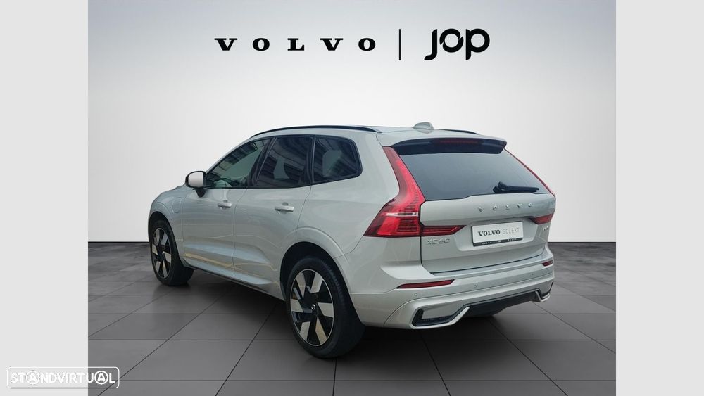 Volvo XC 60 2.0 T6 PHEV Plus Dark AWD - 4